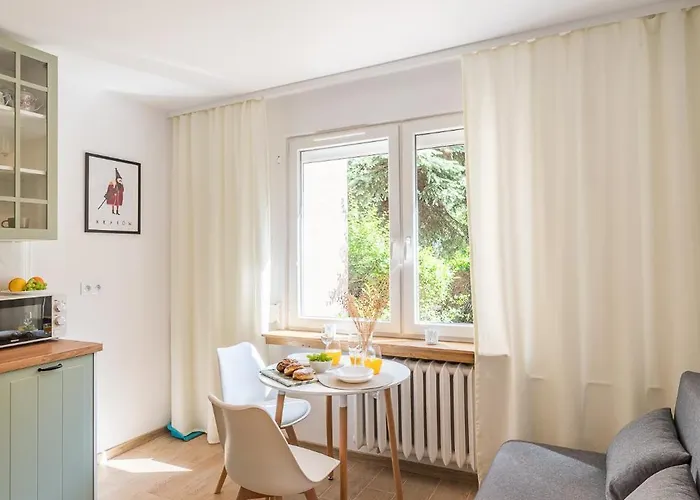 Lägenhet Czyzyny - Terrace By Rentujemy